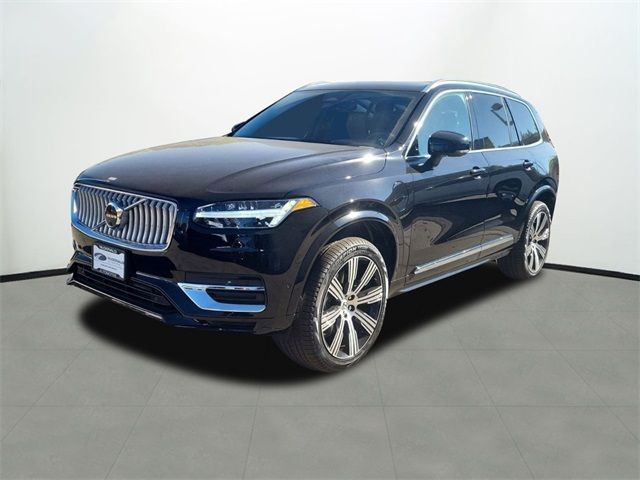 2025 Volvo XC90 Plug-In Hybrid Plus