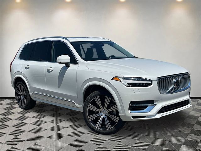 2025 Volvo XC90 Plug-In Hybrid Plus