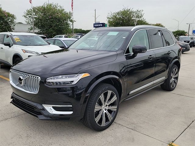 2025 Volvo XC90 Plug-In Hybrid Plus