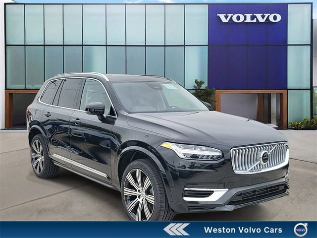 2025 Volvo XC90 Plug-In Hybrid Plus