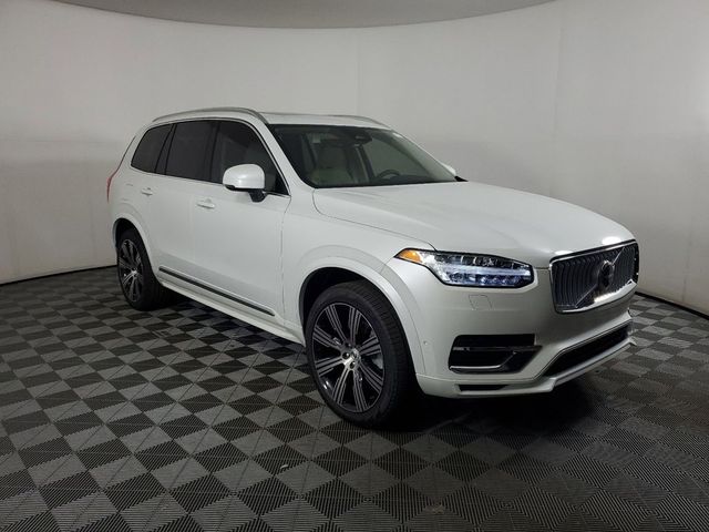 2025 Volvo XC90 Plug-In Hybrid Plus