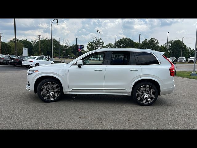 2025 Volvo XC90 Plug-In Hybrid Plus