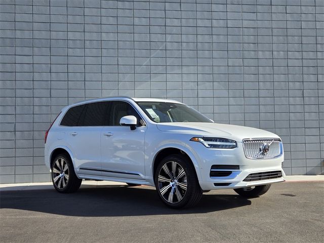 2025 Volvo XC90 Plug-In Hybrid Plus