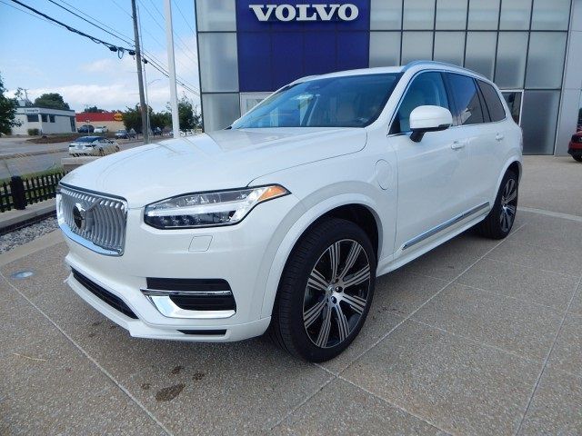 2025 Volvo XC90 Plug-In Hybrid Core