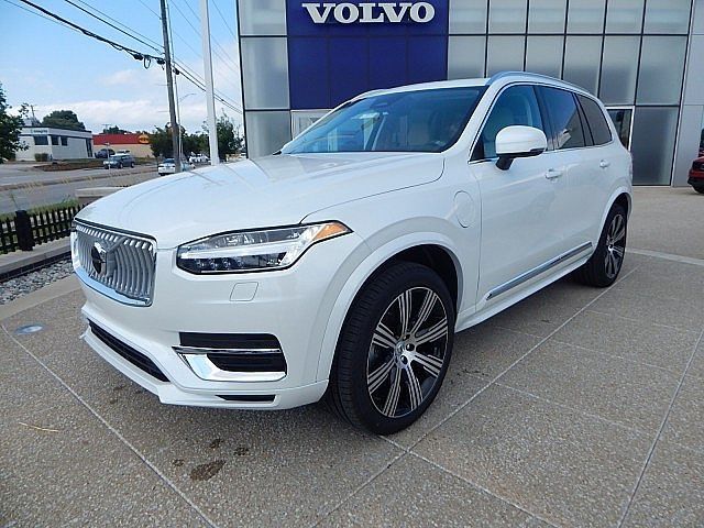 2025 Volvo XC90 Plug-In Hybrid Core