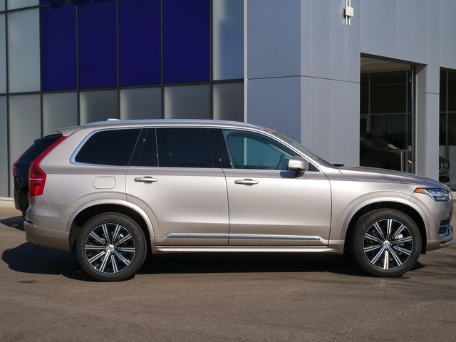 2025 Volvo XC90 Core