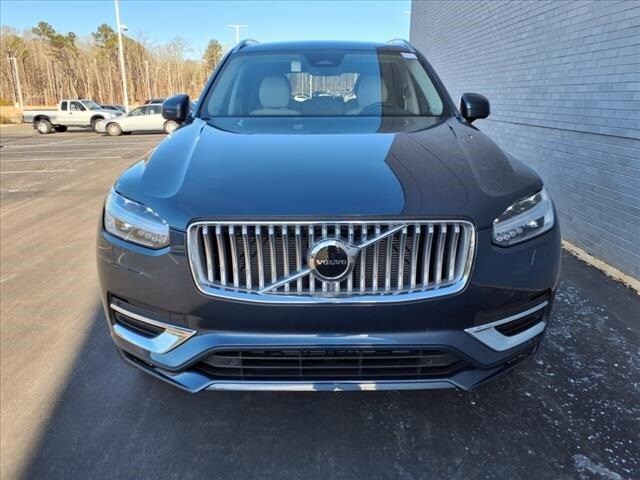 2025 Volvo XC90 Core