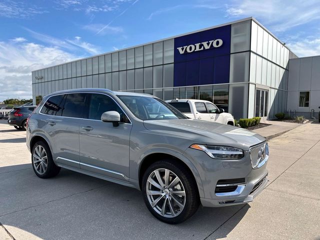 2025 Volvo XC90 Core