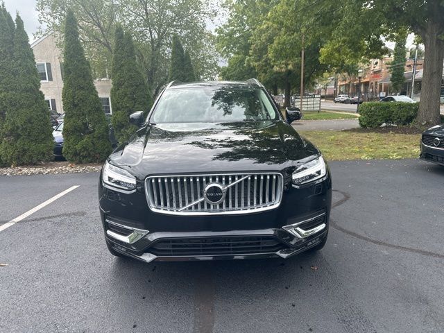 2025 Volvo XC90 Core