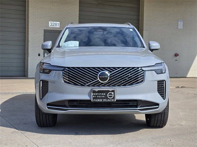 2025 Volvo XC90 Core