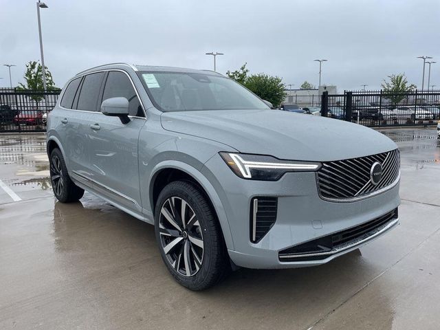 2025 Volvo XC90 Core