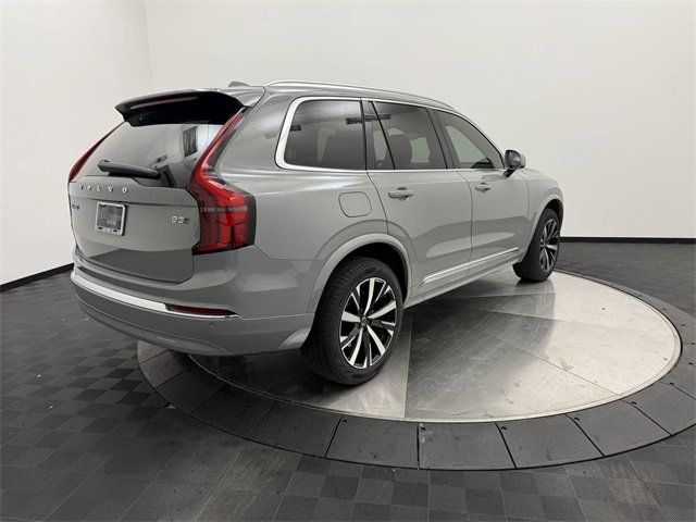 2025 Volvo XC90 Core