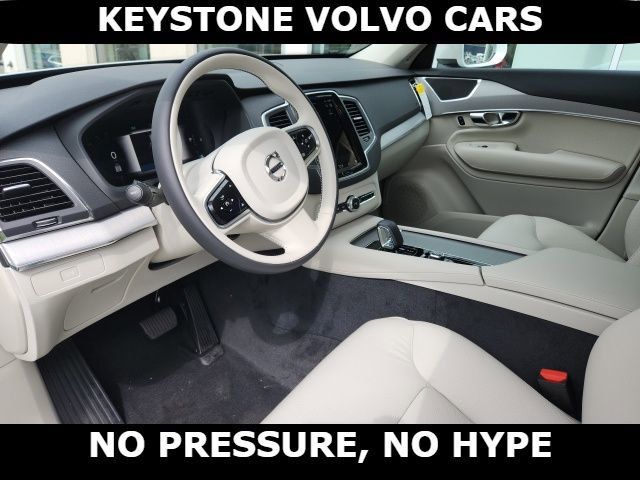 2025 Volvo XC90 Core