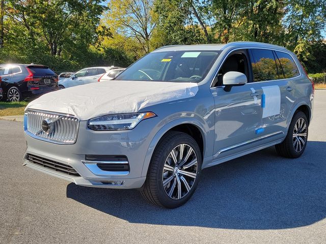 2025 Volvo XC90 Core