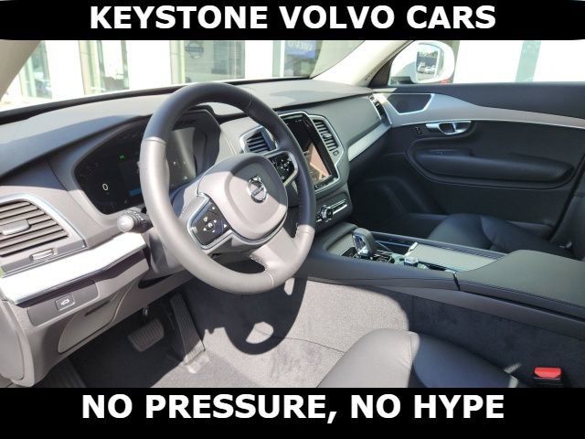 2025 Volvo XC90 Core