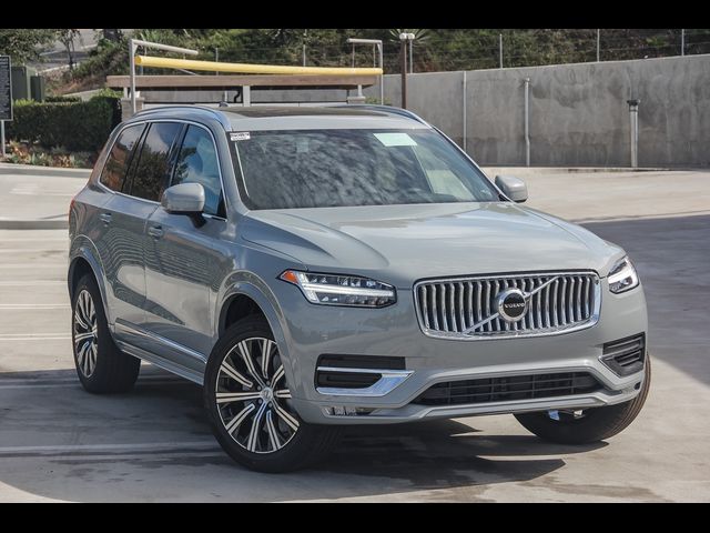 2025 Volvo XC90 Core