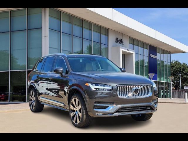 2025 Volvo XC90 Plus