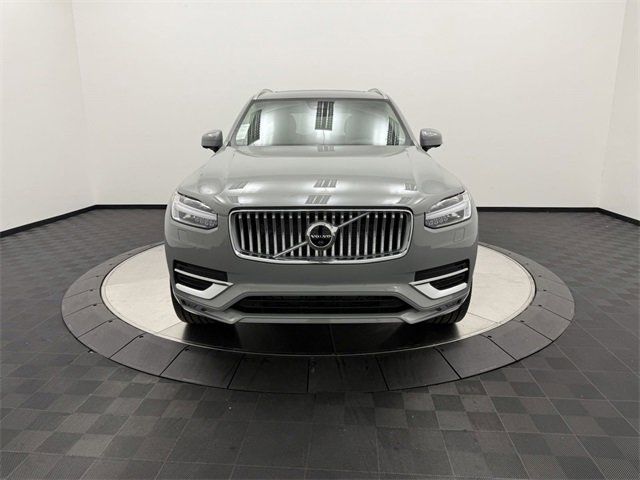 2025 Volvo XC90 Plus