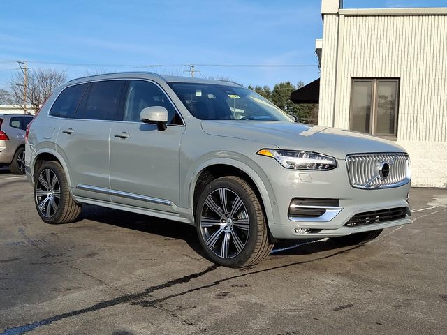 2025 Volvo XC90 Plus