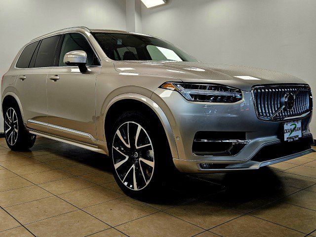 2025 Volvo XC90 Plus