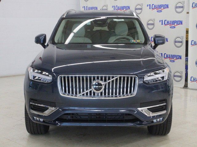 2025 Volvo XC90 Plus