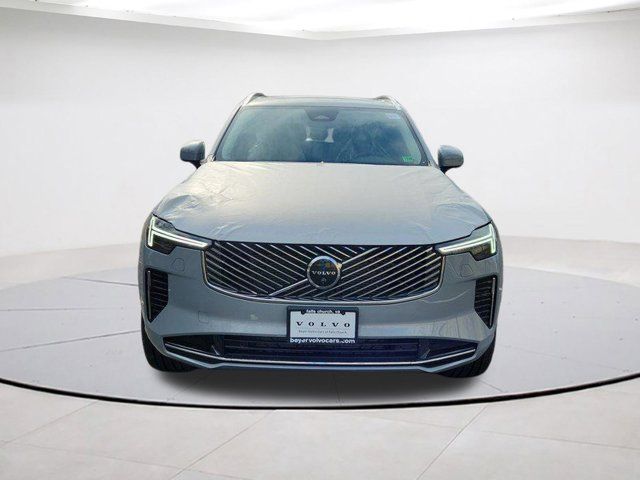 2025 Volvo XC90 Plus