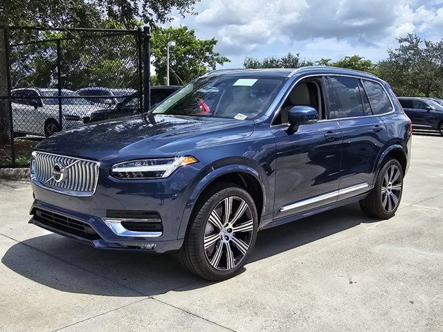 2025 Volvo XC90 Plus