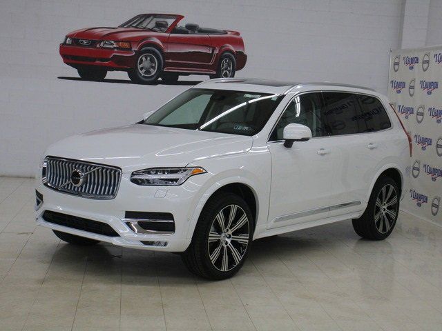 2025 Volvo XC90 Plus