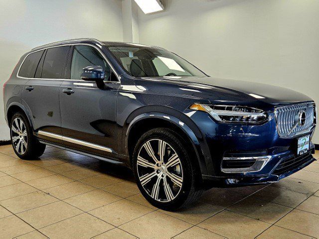 2025 Volvo XC90 Plus