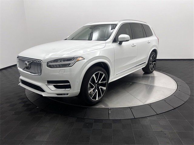 2025 Volvo XC90 Plus