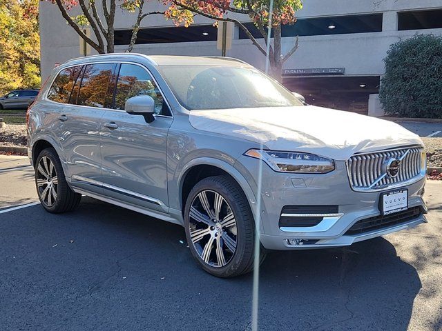 2025 Volvo XC90 Plus