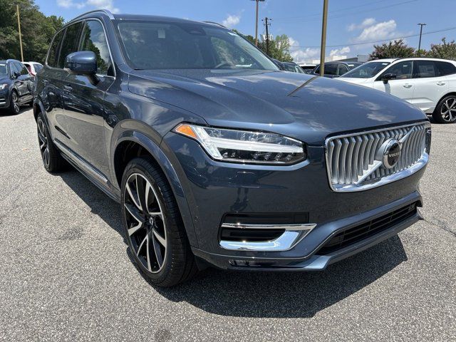 2025 Volvo XC90 Plus