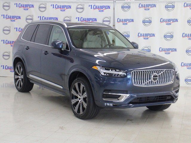 2025 Volvo XC90 Plus