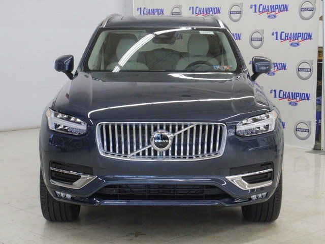 2025 Volvo XC90 Plus