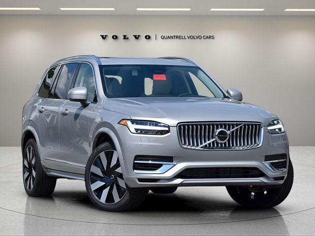 2025 Volvo XC90 Plug-In Hybrid Plus