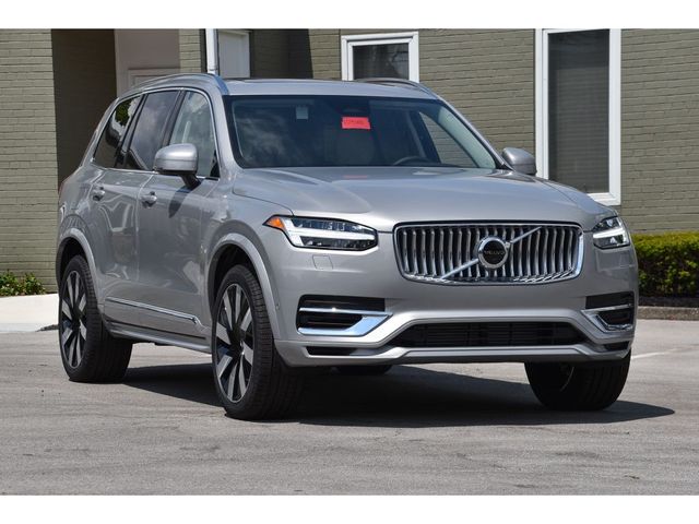 2025 Volvo XC90 Plug-In Hybrid Plus