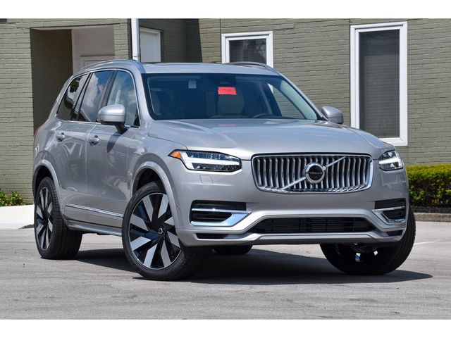 2025 Volvo XC90 Plug-In Hybrid Plus