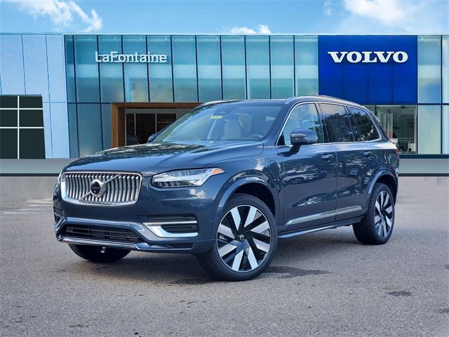 2025 Volvo XC90 Plug-In Hybrid Plus