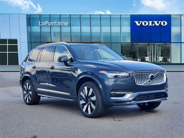 2025 Volvo XC90 Plug-In Hybrid Plus