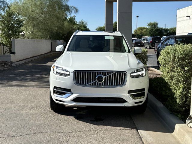 2025 Volvo XC90 Plug-In Hybrid Plus