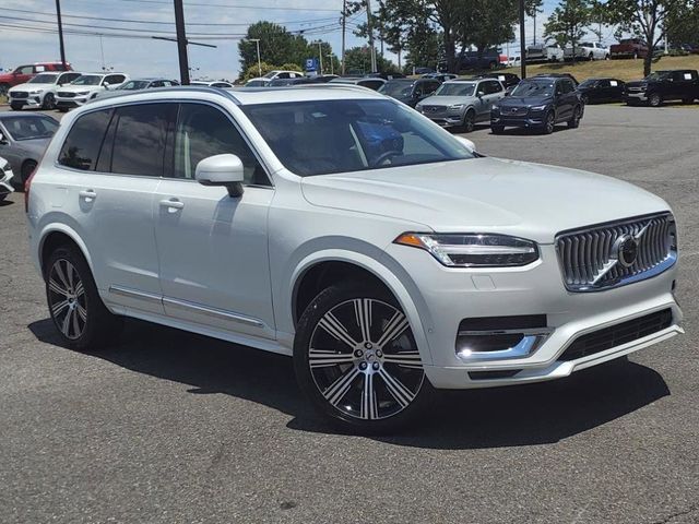 2025 Volvo XC90 Plug-In Hybrid Plus