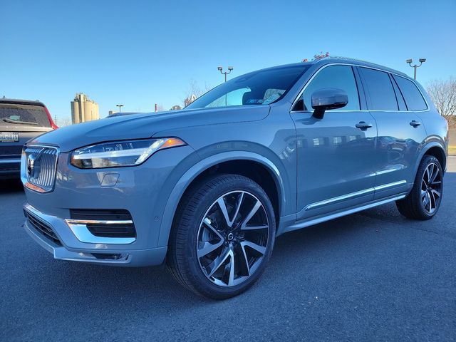 2025 Volvo XC90 Plus