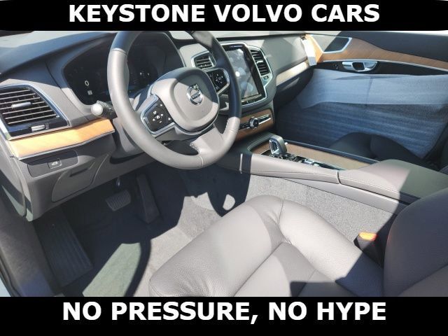 2025 Volvo XC90 Plus