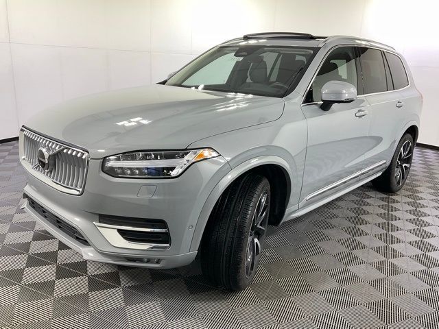 2025 Volvo XC90 Plus