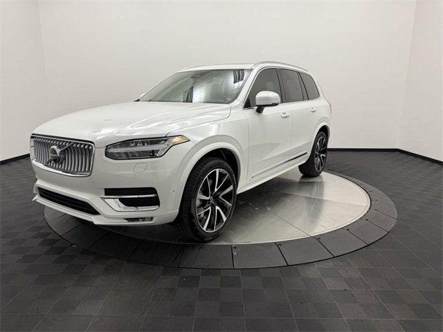 2025 Volvo XC90 Plus