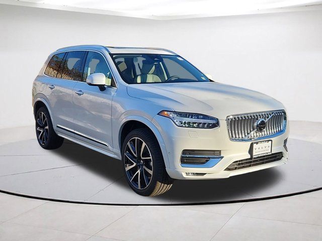 2025 Volvo XC90 Plus