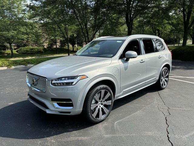 2025 Volvo XC90 Plug-In Hybrid Plus