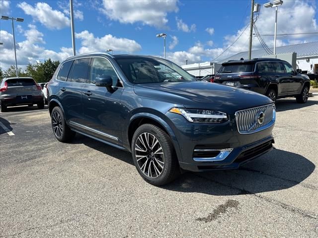 2025 Volvo XC90 Plug-In Hybrid Plus