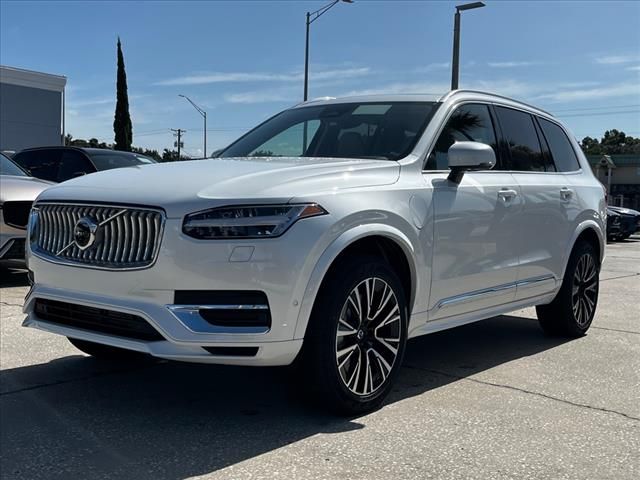 2025 Volvo XC90 Plug-In Hybrid Plus