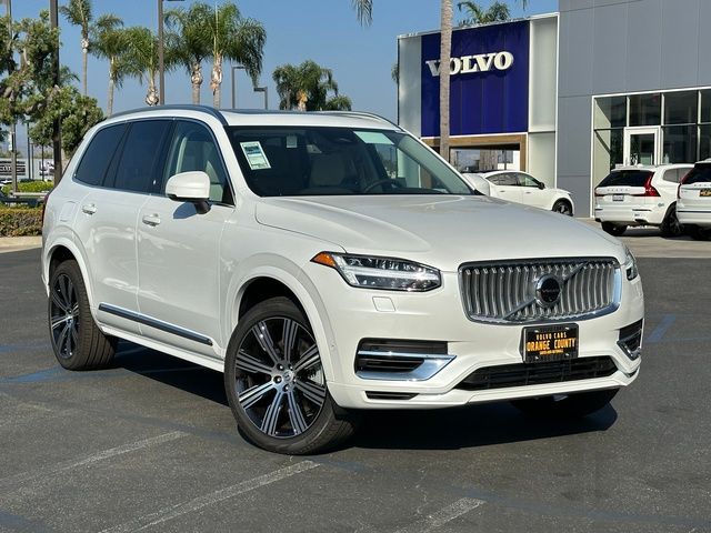 2025 Volvo XC90 Plug-In Hybrid Plus